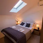 Carica Appartement Mimice