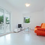 Carica Appartement Mimice