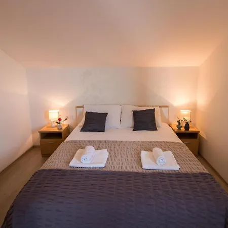 Carica Apartman *