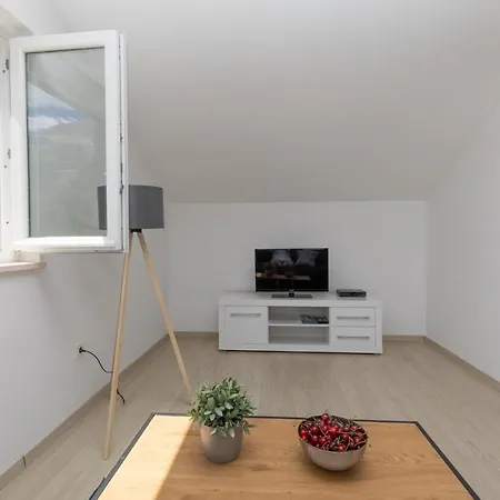 Apartments Villa Carica B&B Mimice
