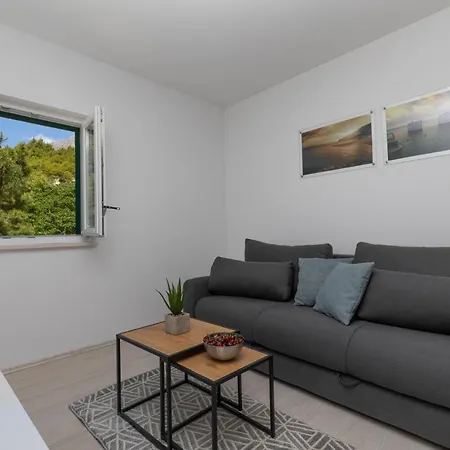 Apartman Apartments Villa Carica B&B