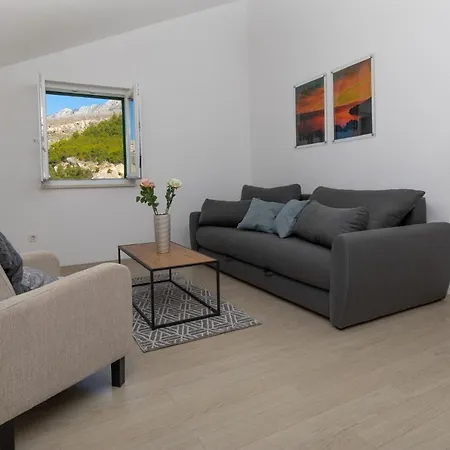 Apartman Apartments Villa Carica B&B