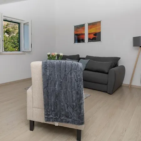 Carica Apartman *