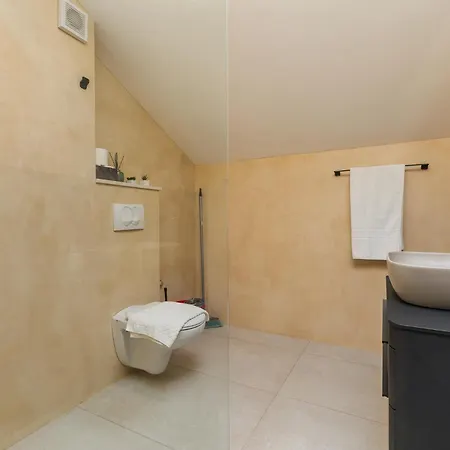 Apartman Carica