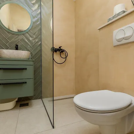 Apartman Carica *