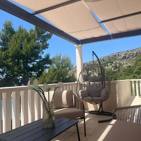 Carica Appartement Mimice