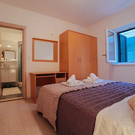 Apartments Villa Carica B&B Mimice