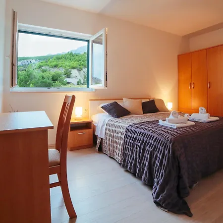 Apartments Villa Carica B&B